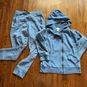 Crewcuts | 🩵 Hoodie + Joggers set 10